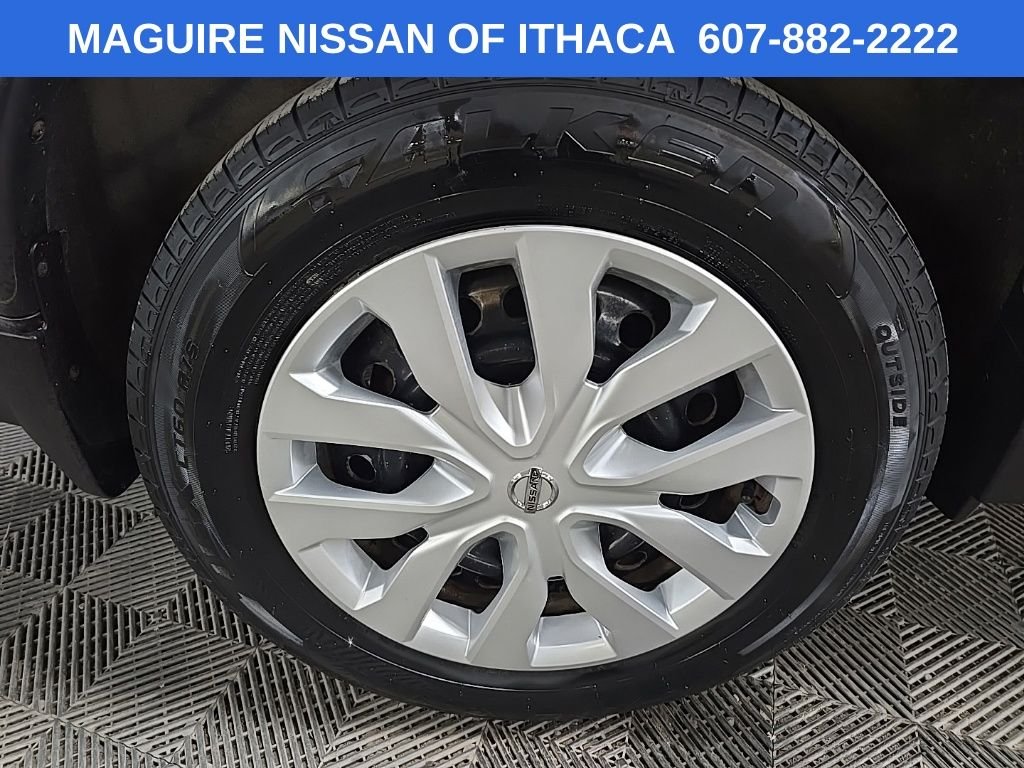 Used 2018 Gray Nissan S image 13