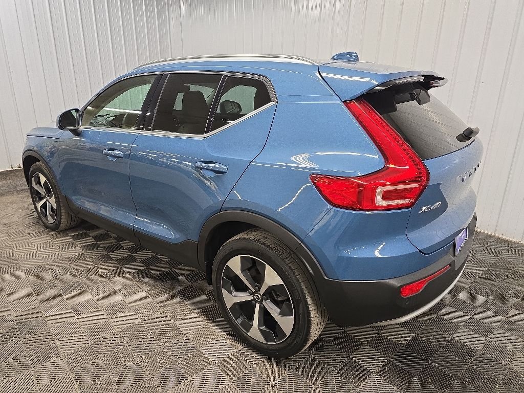 2023 Volvo XC40 Plus - Photo 9