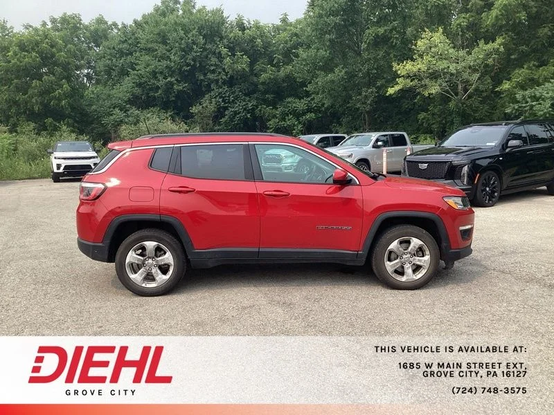 Used 2020 Red Jeep Latitude image 8