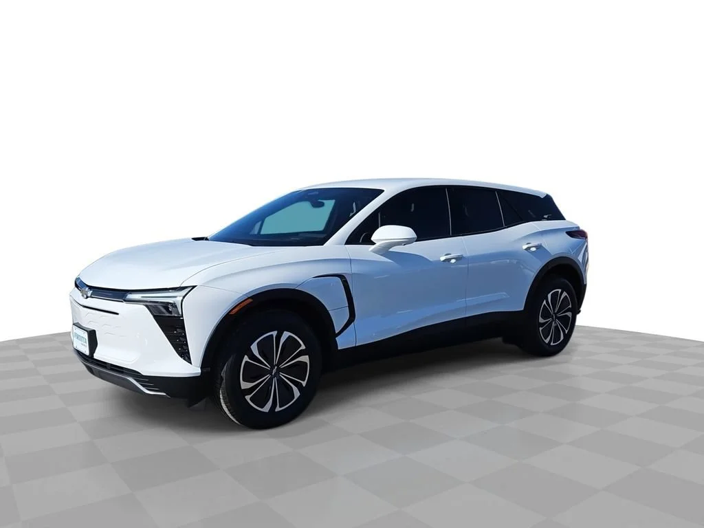 New 2026 Summit White Chevrolet LT image 4