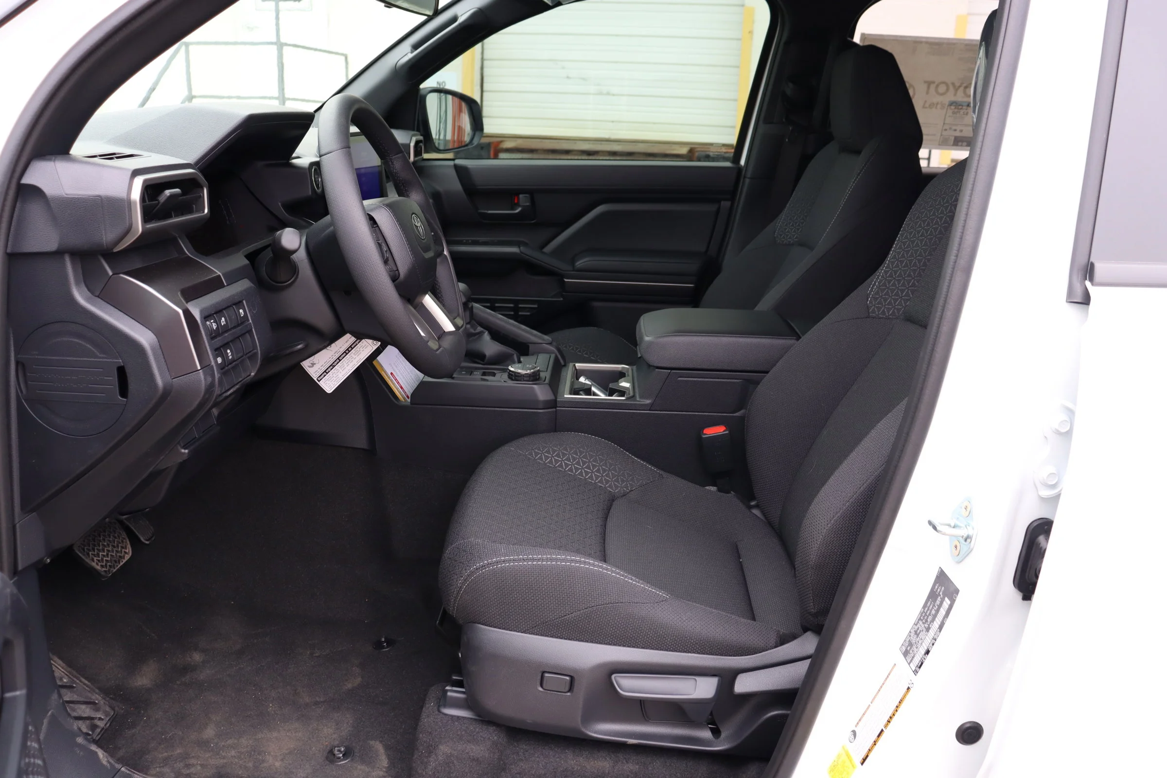 2026 Toyota 4Runner SR5 - Photo 21