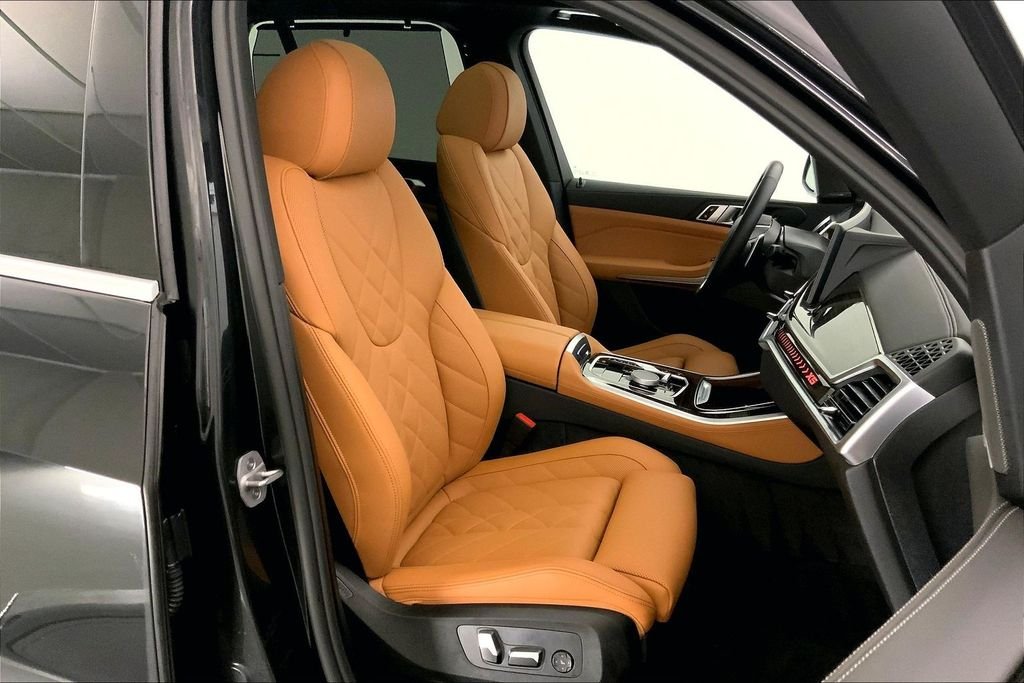 Used 2026 Black Sapphire Metallic BMW  image 6