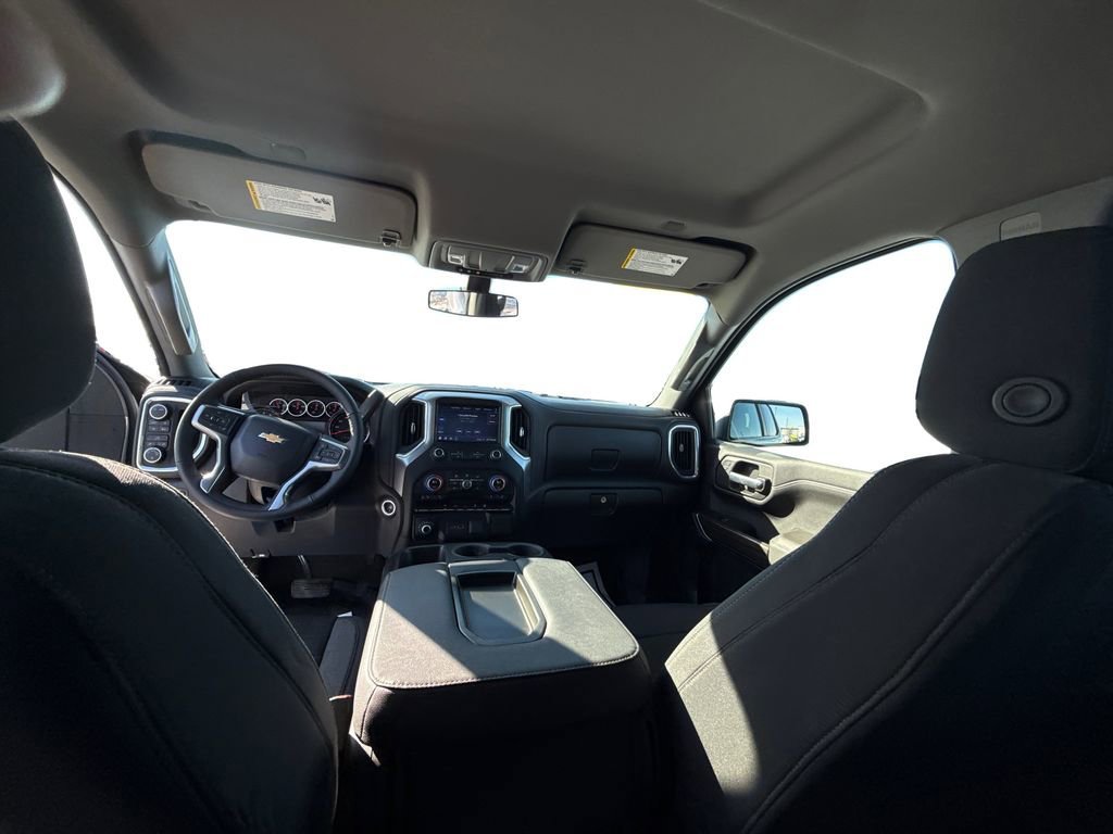 Used 2022 Silver Ice Metallic Chevrolet LT image 9