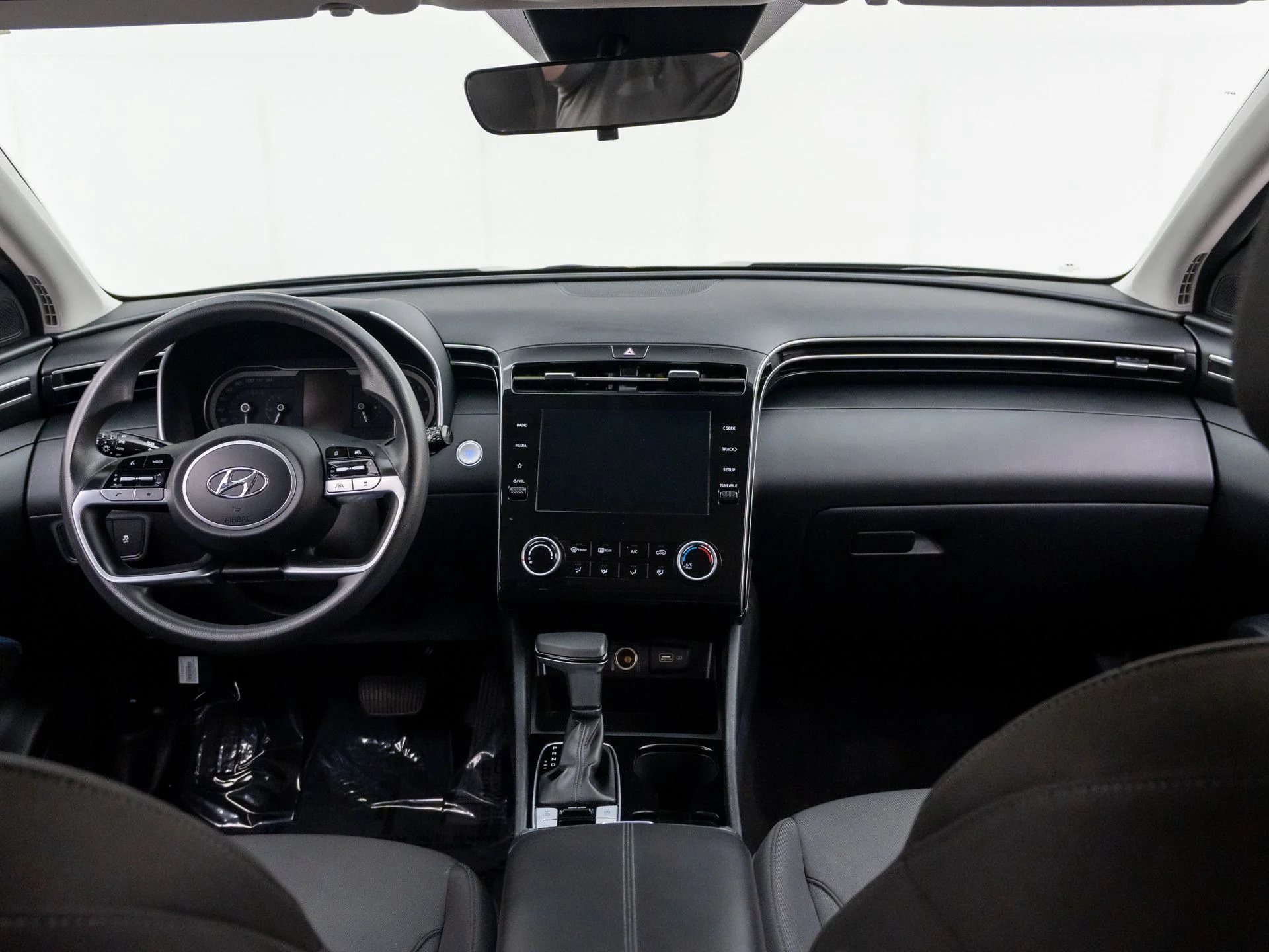 Used 2022 Gray Hyundai SEL image 11