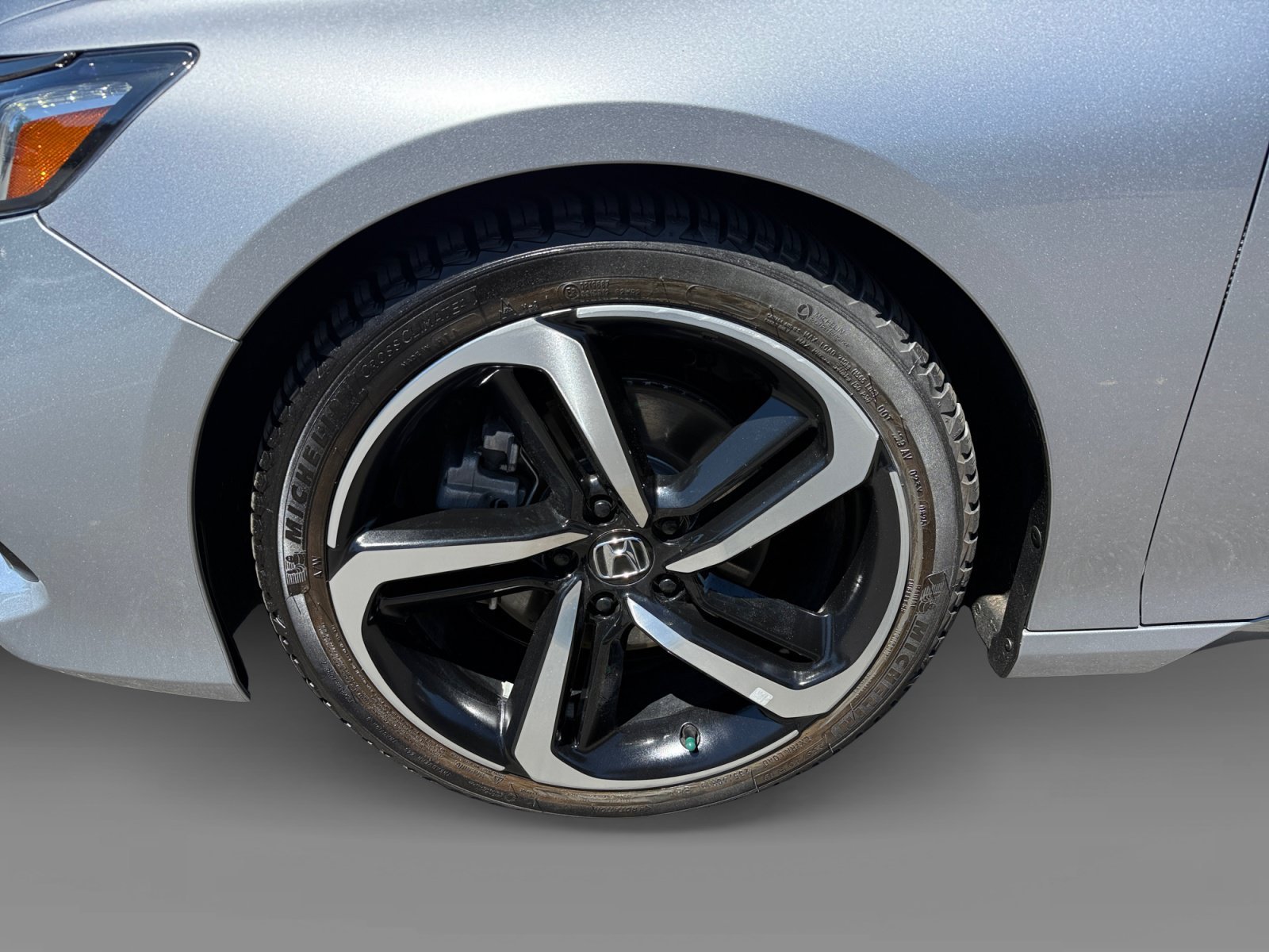 Used 2022 Lunar Silver Metallic Honda Sport image 9