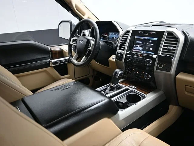Used 2015 White Ford Lariat image 17