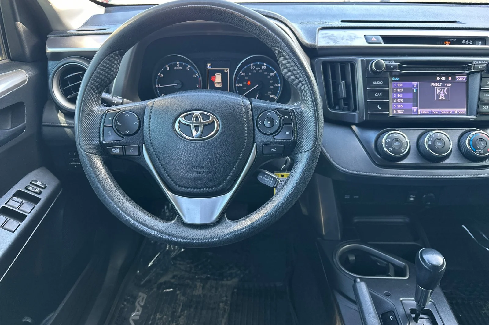 Used 2018 Gray Toyota LE image 11