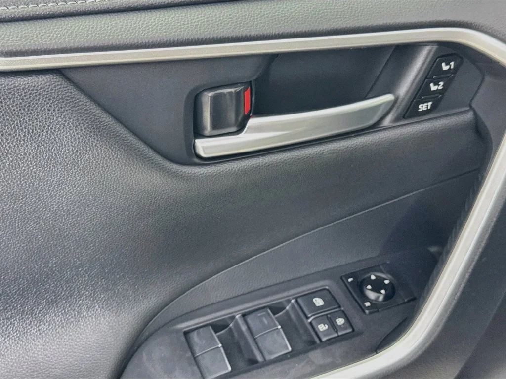 Used 2020 Magnetic Gray Metallic Toyota Limited image 23