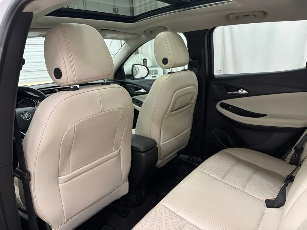Used 2020 White Buick Essence image 24