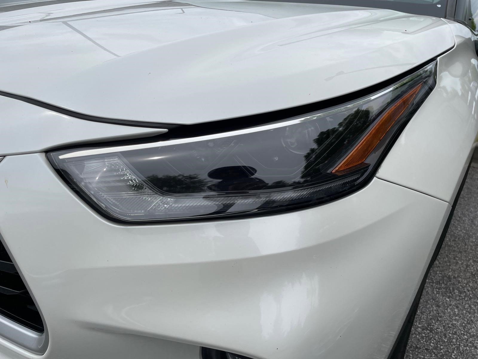 Used 2021 Blizzard Pearl Toyota XLE image 21