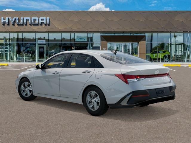 New 2026 White Hyundai SE image 5