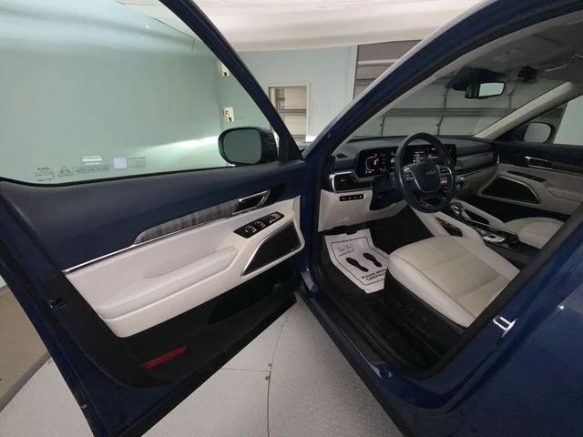 Used 2024 Black Kia EX image 11