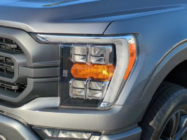 Used 2023 Gray Ford XLT image 9
