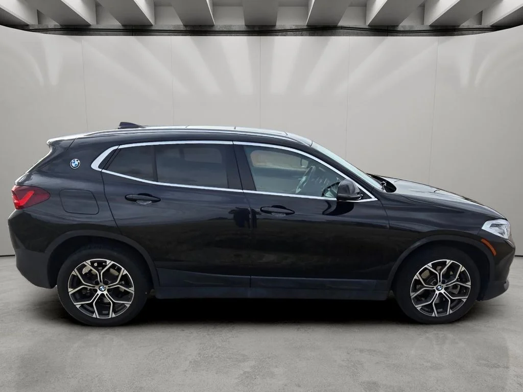 Used 2023 Jet Black BMW xDrive28i image 6