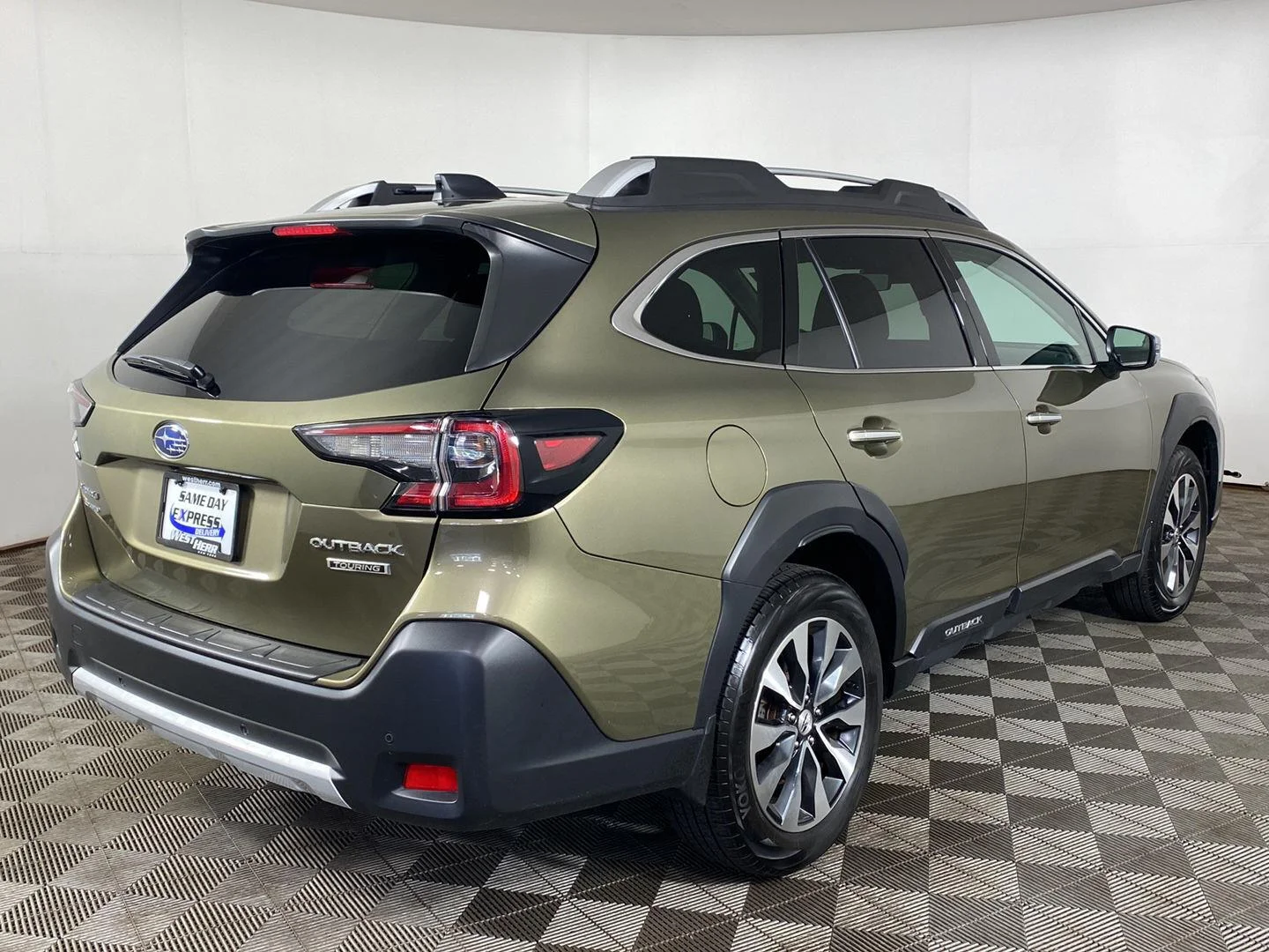 Used 2024 Autumn Green Metallic Subaru Touring image 5