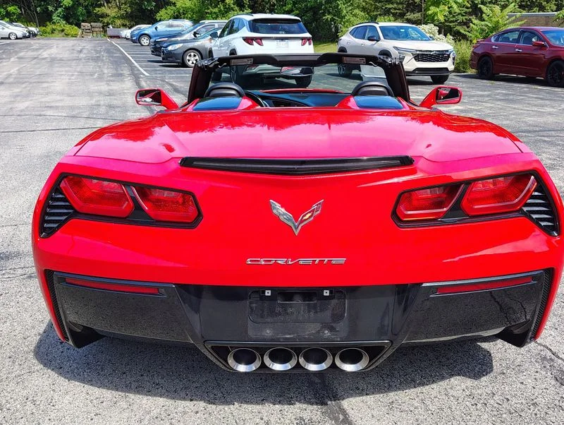 Used 2017 Red Chevrolet Stingray image 8