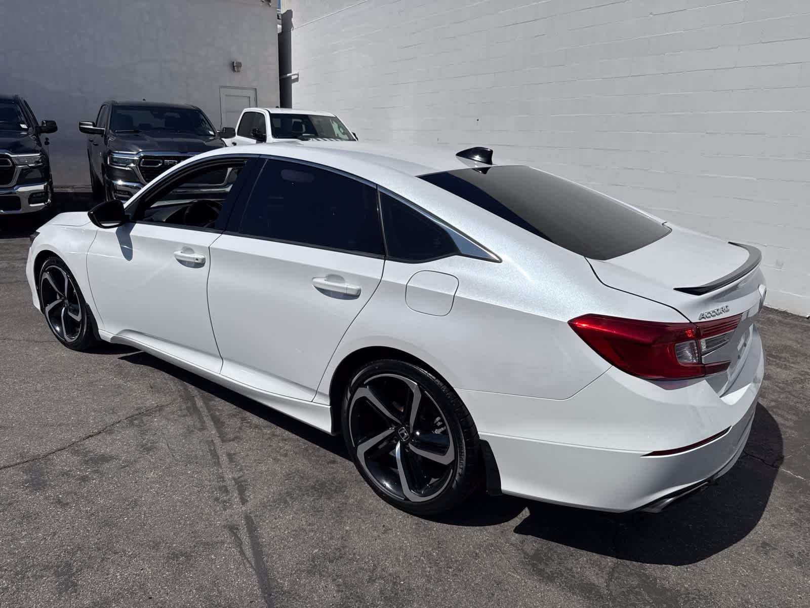 Used 2022 Platinum White Pearl Honda Sport image 22