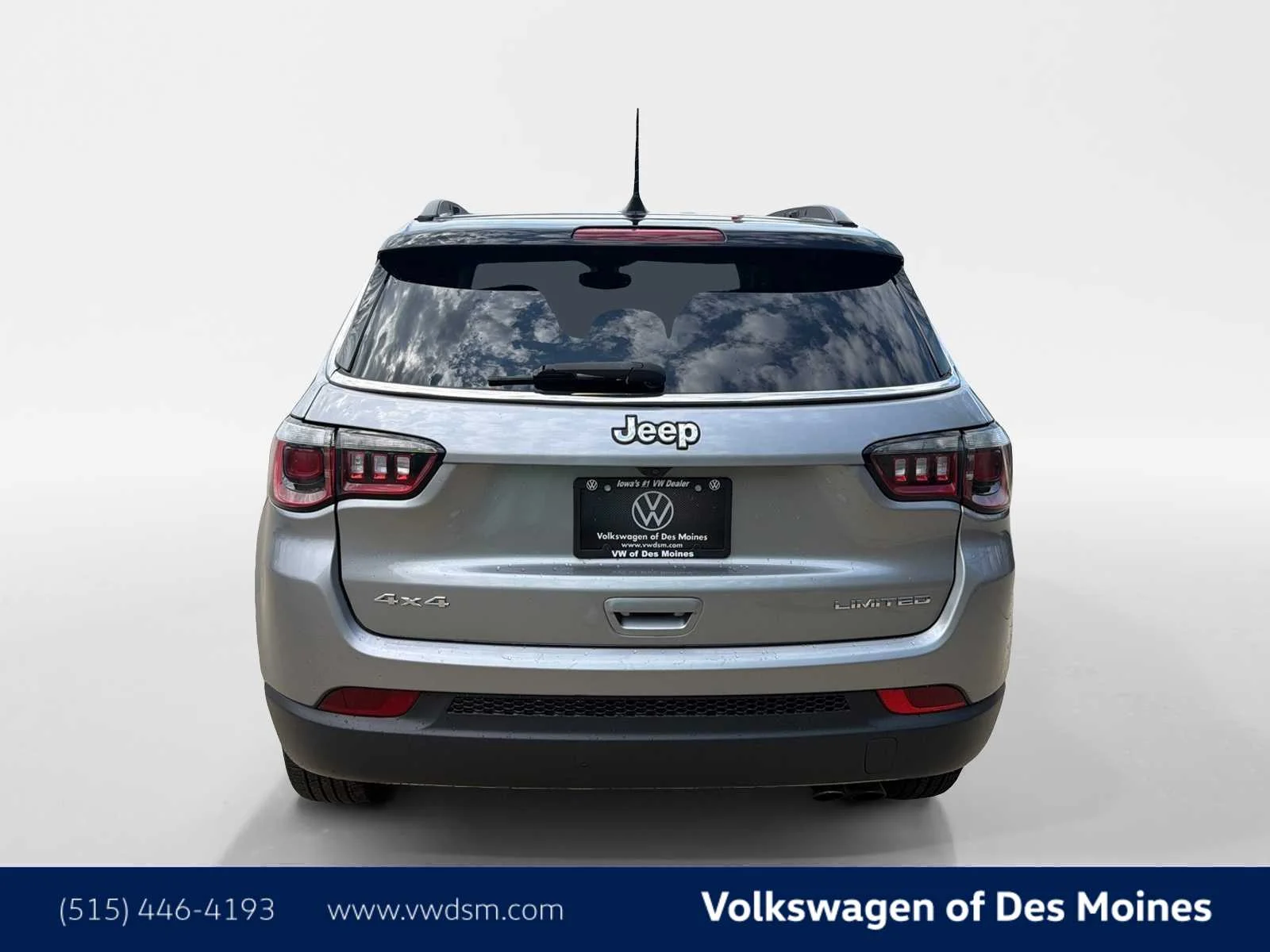 Used 2020 Billet Silver Metallic Clearcoat Jeep Limited image 5