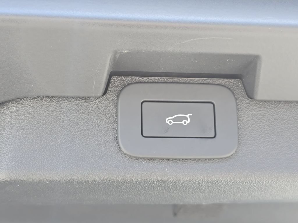 New 2026 Fuji White Land Rover S image 14