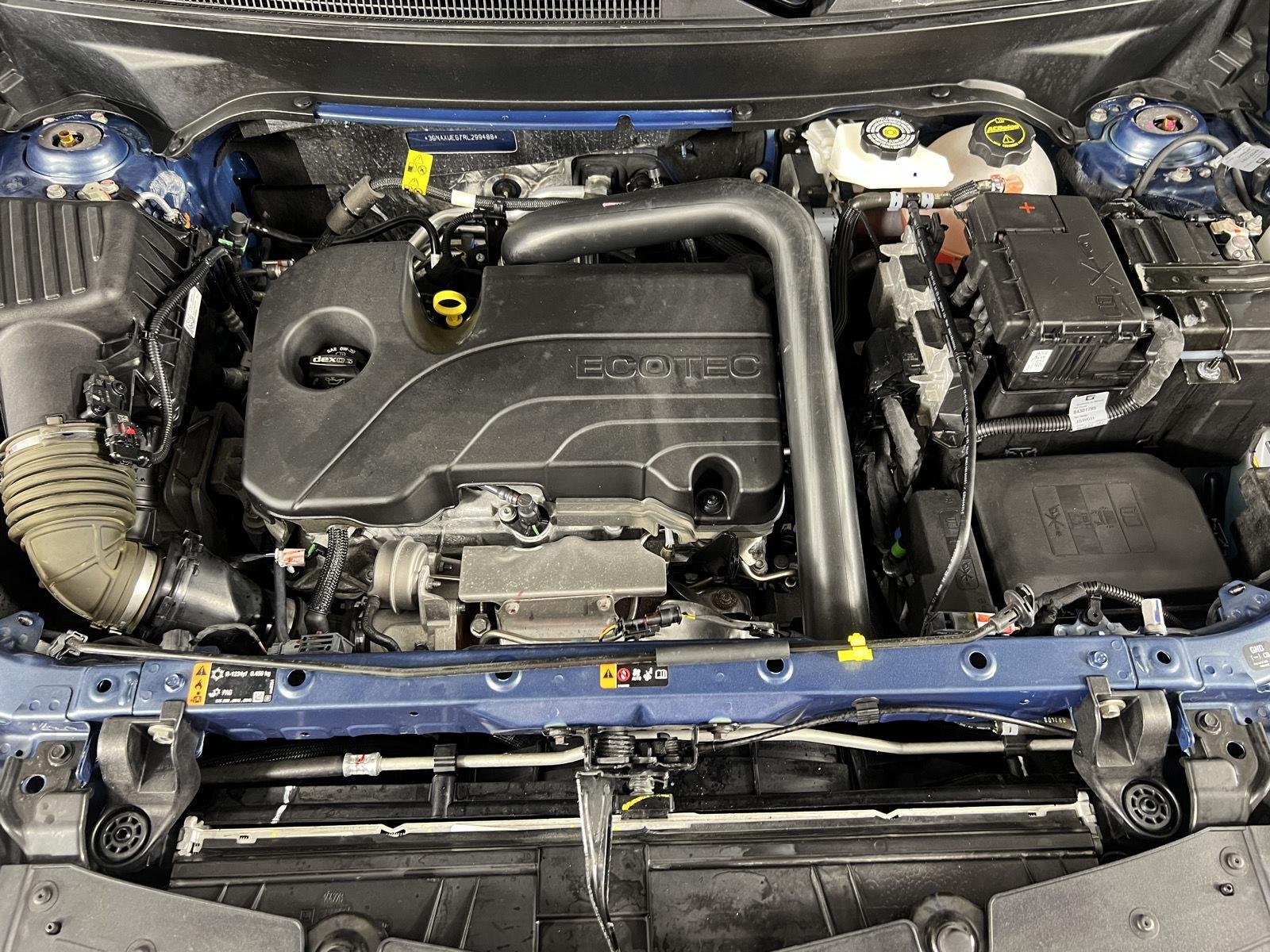 Used 2024 Lakeshore Blue Metallic Chevrolet LT image 26