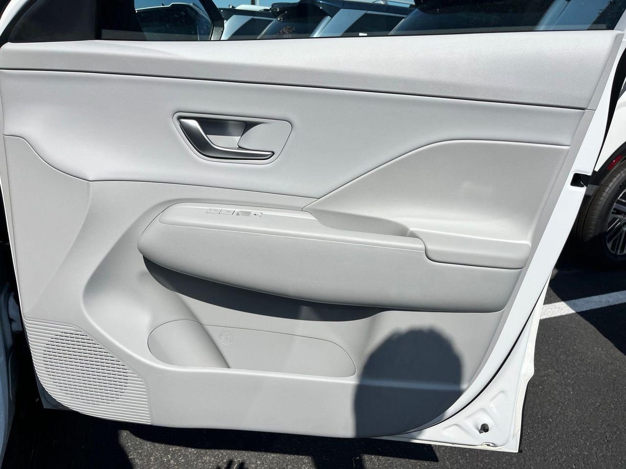 New 2026 White Hyundai SEL Premium FWD image 22