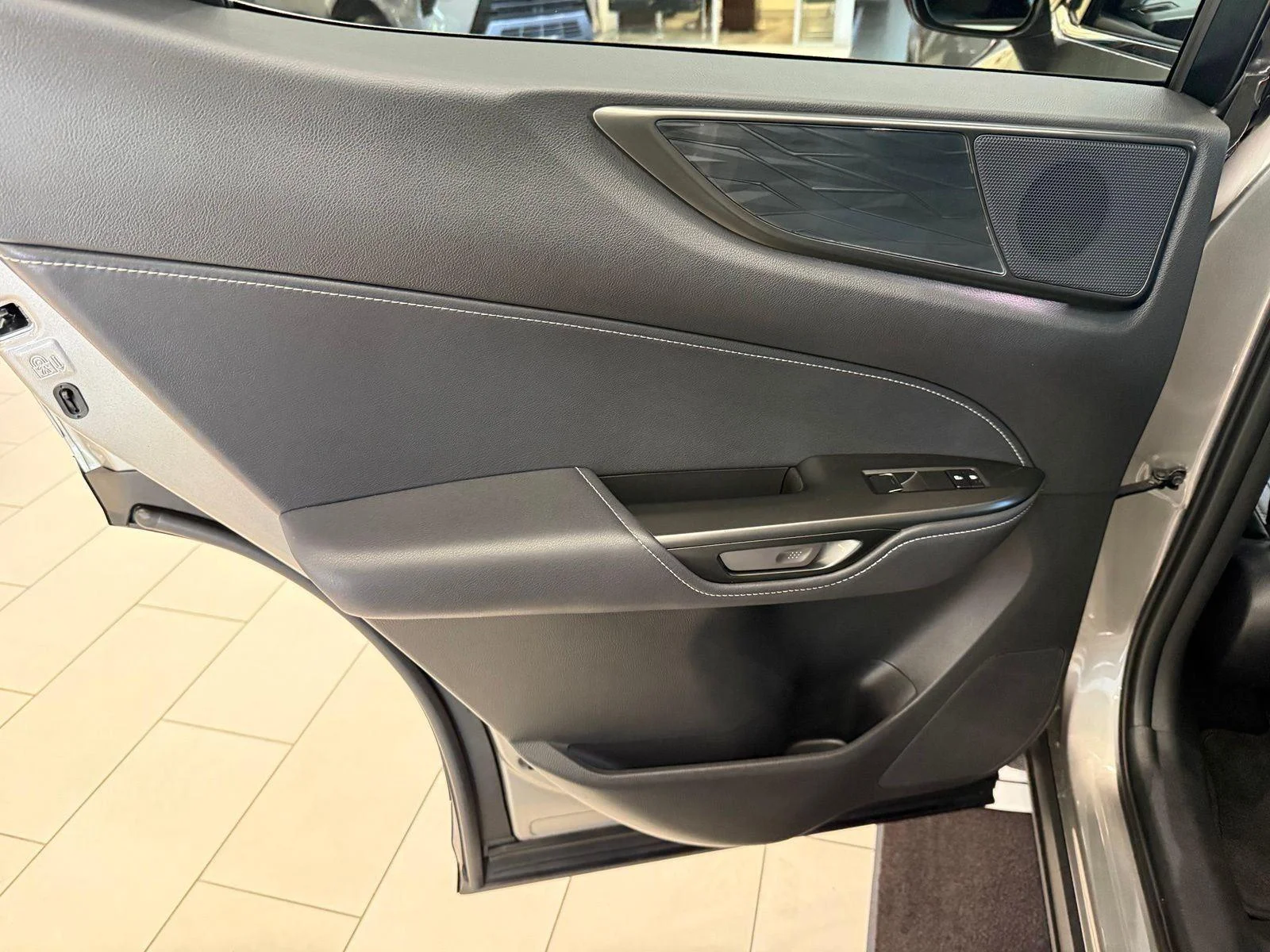 Used 2025 Atomic Silver Lexus NX 350 Premium image 24