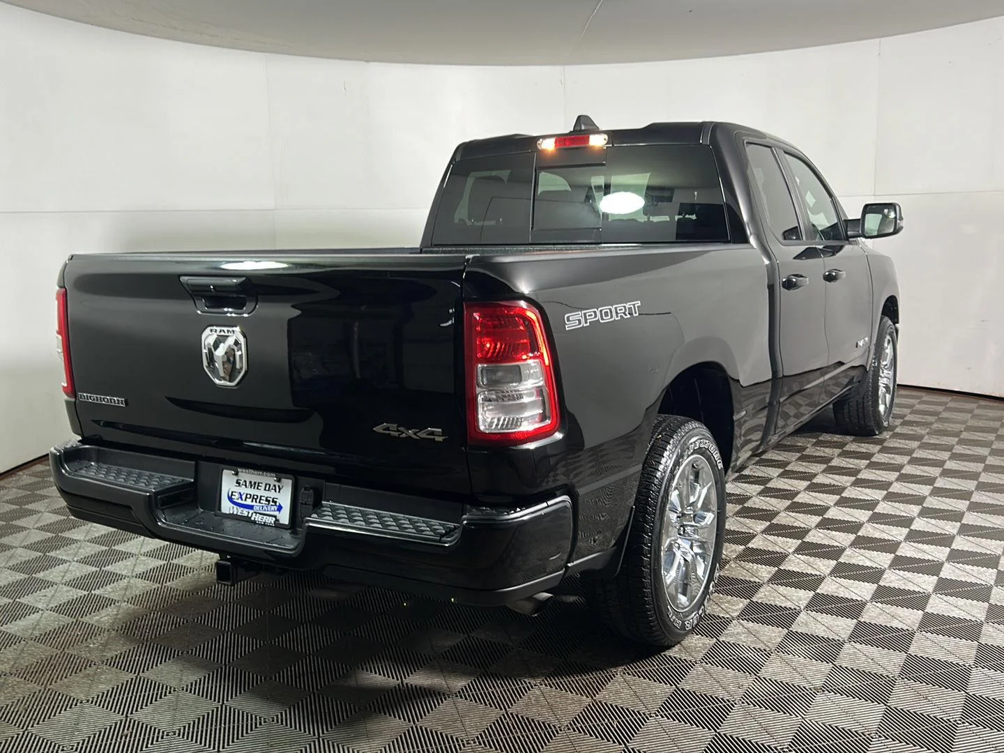 Used 2023 Diamond Black Crystal Pearlcoat Ram Big Horn image 6