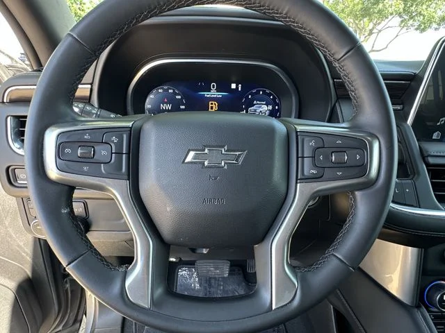 Used 2023 Gray Chevrolet Z71 image 11