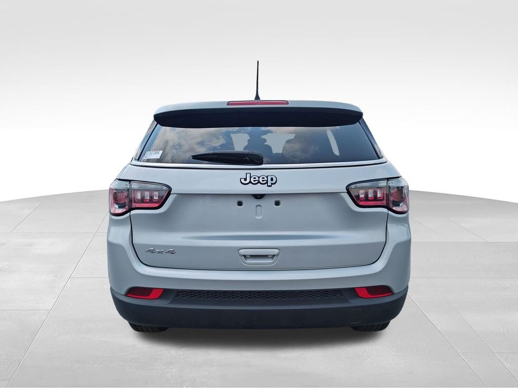 Used 2025 Silver Jeep Sport image 5