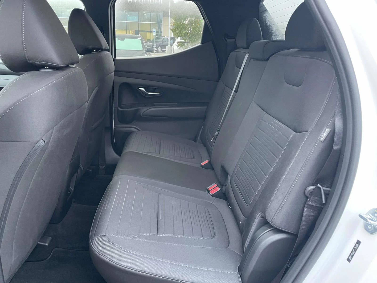 Used 2026 Atlas White Hyundai SE image 3