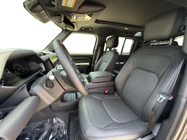 New 2026 Santorini Black Land Rover X-Dynamic SE image 10