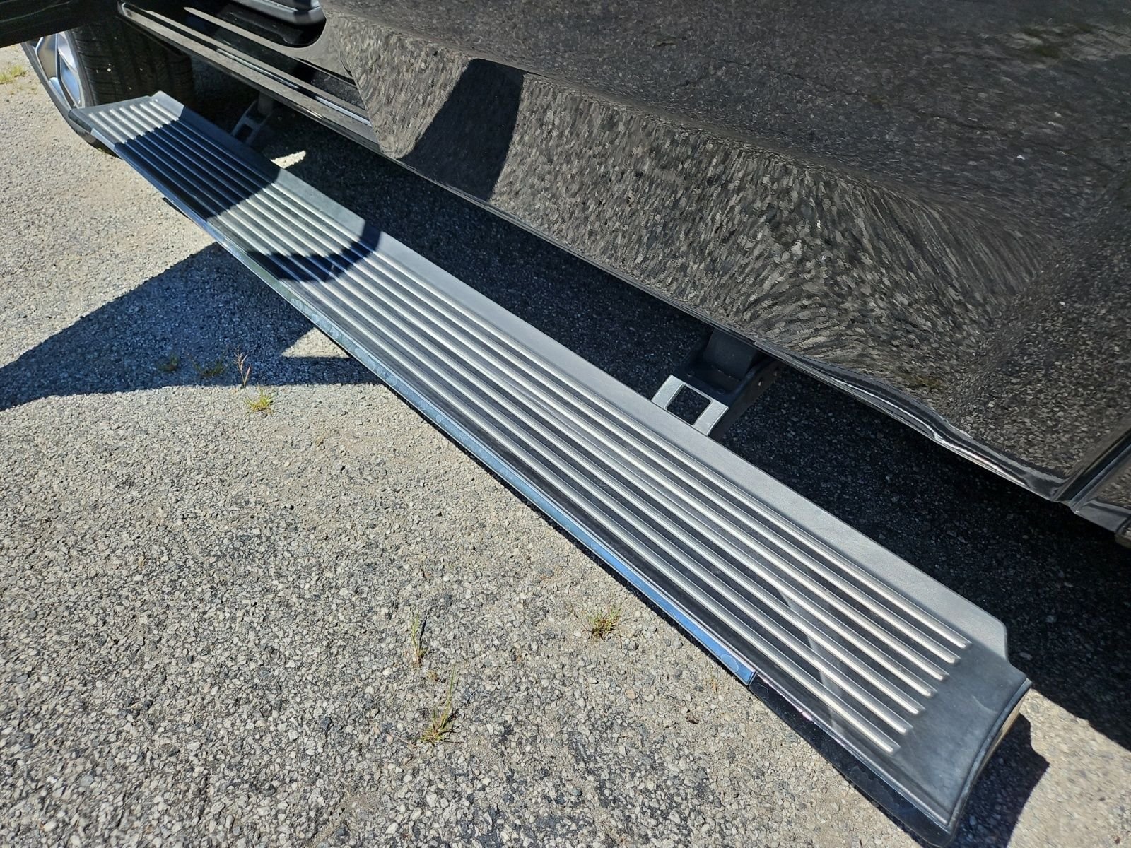 Used 2024 Black Jeep Series III image 21