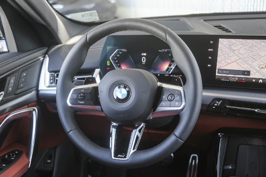New 2026 Black Sapphire Metallic BMW xDrive28i image 11