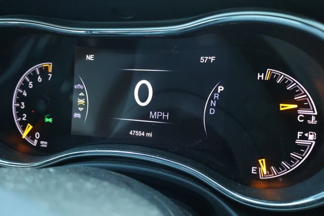 Used 2020 Silver Jeep Altitude image 14