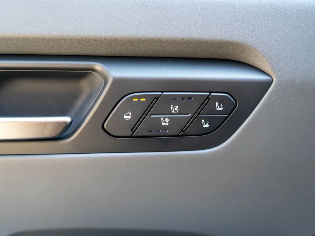 New 2026 Ocean Blue Kia Wind AWD image 21