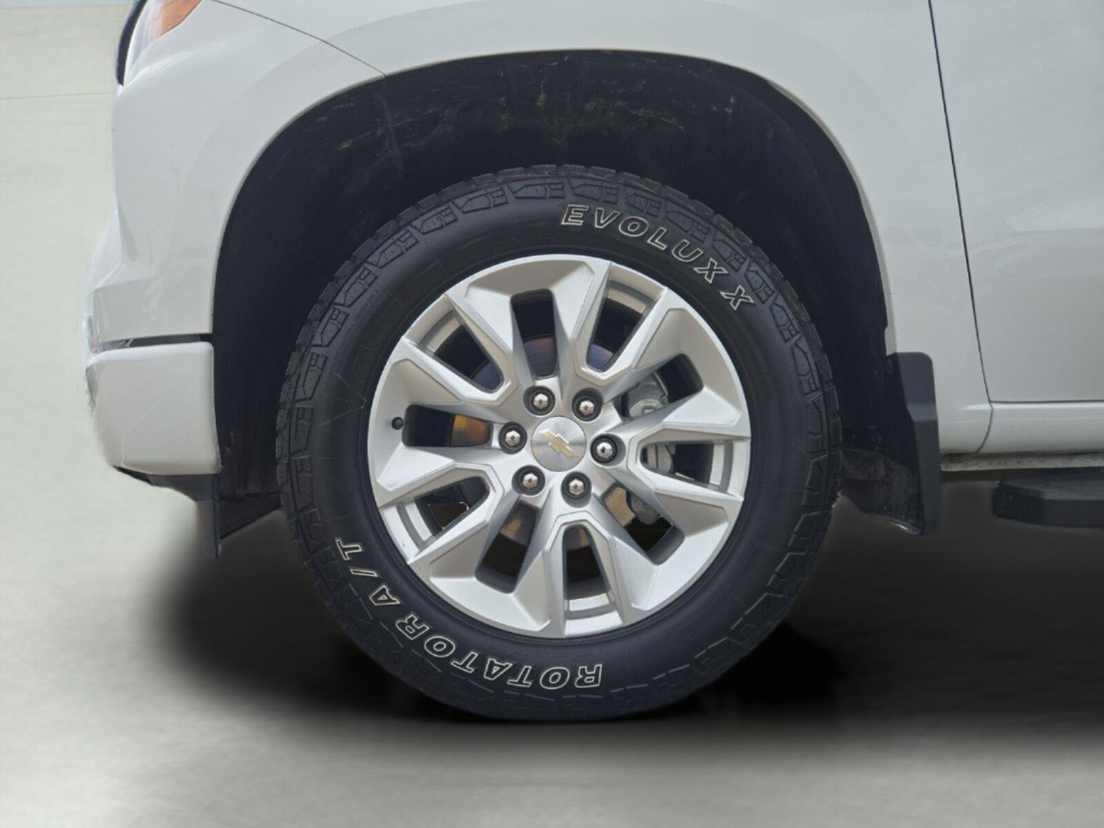 Used 2024 Summit White Chevrolet Custom image 11
