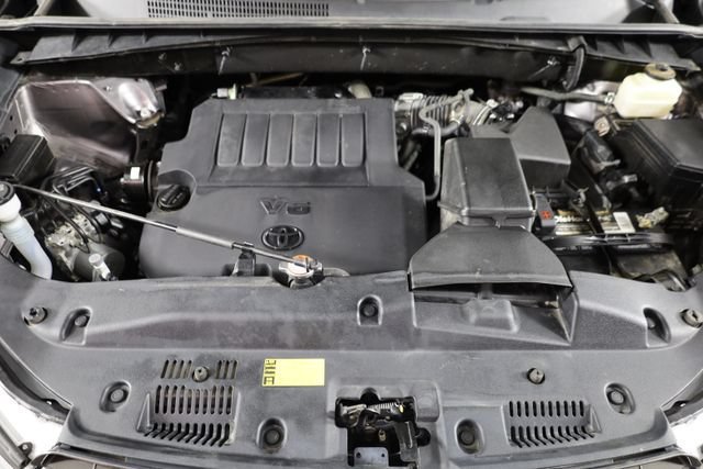 Used 2016 Gray Toyota Limited V6 image 32
