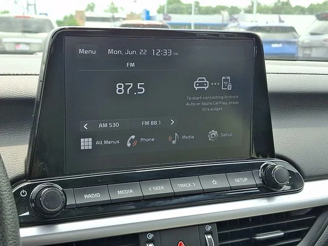 Used 2023 Gray Kia LXS image 17