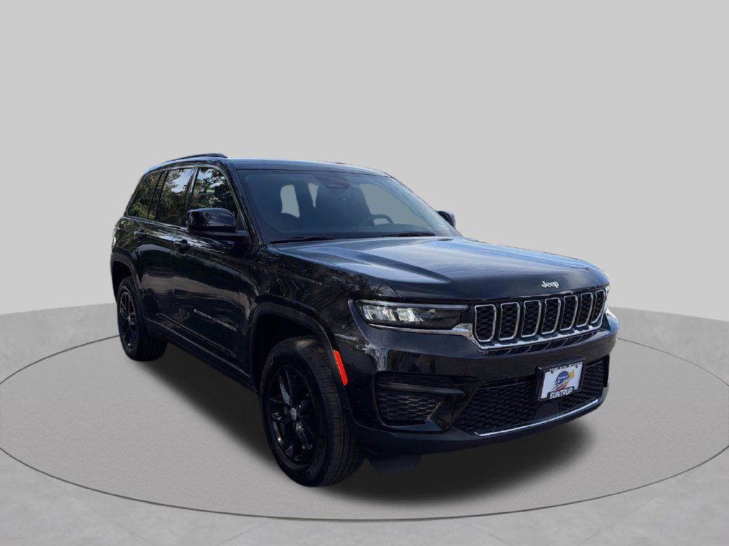 Used 2024 Black Jeep Laredo X image 8