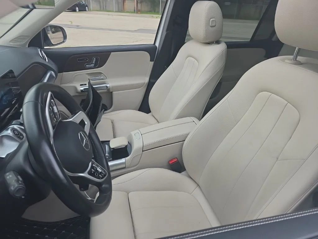 Certified Used 2022 White Mercedes-Benz GLB 250 image 9