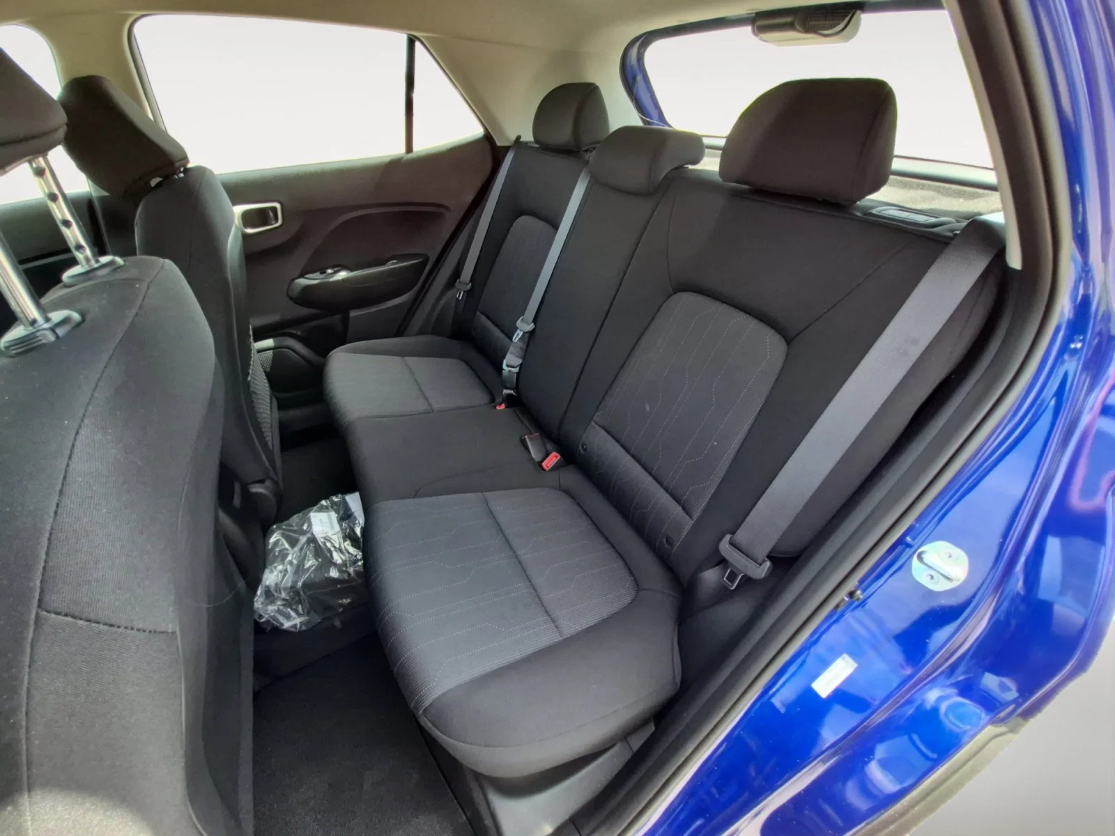 Used 2025 Intense Blue Hyundai SE image 22