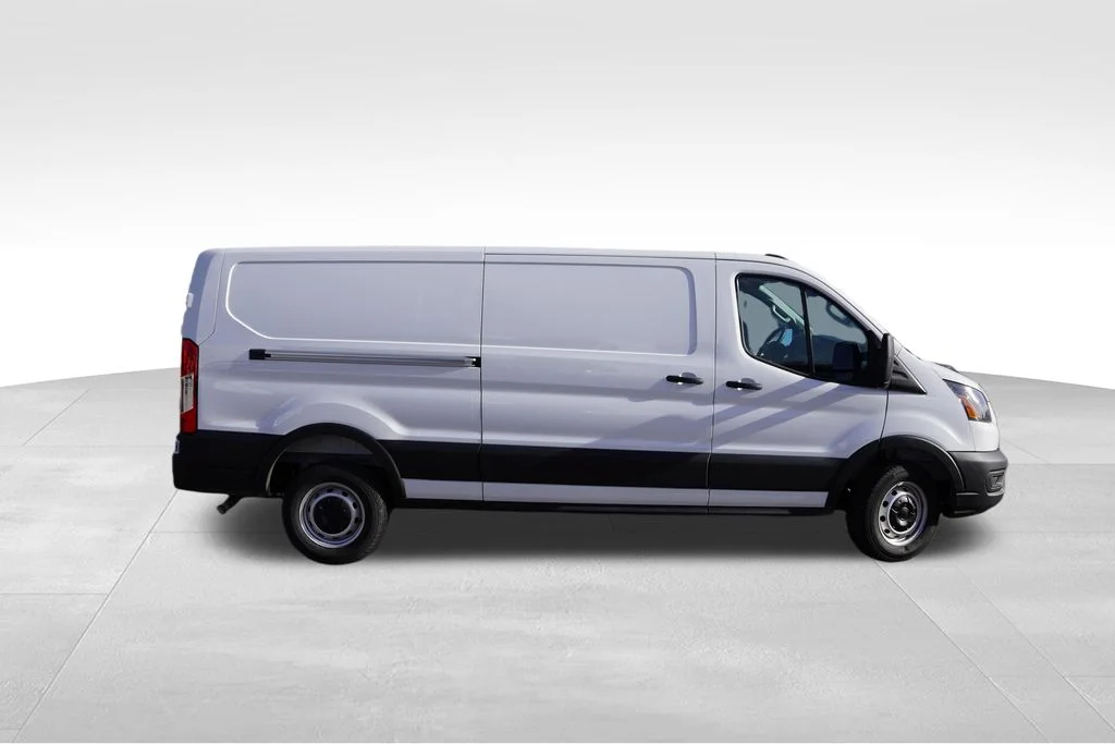 New 2026 Oxford White Ford Base image 3