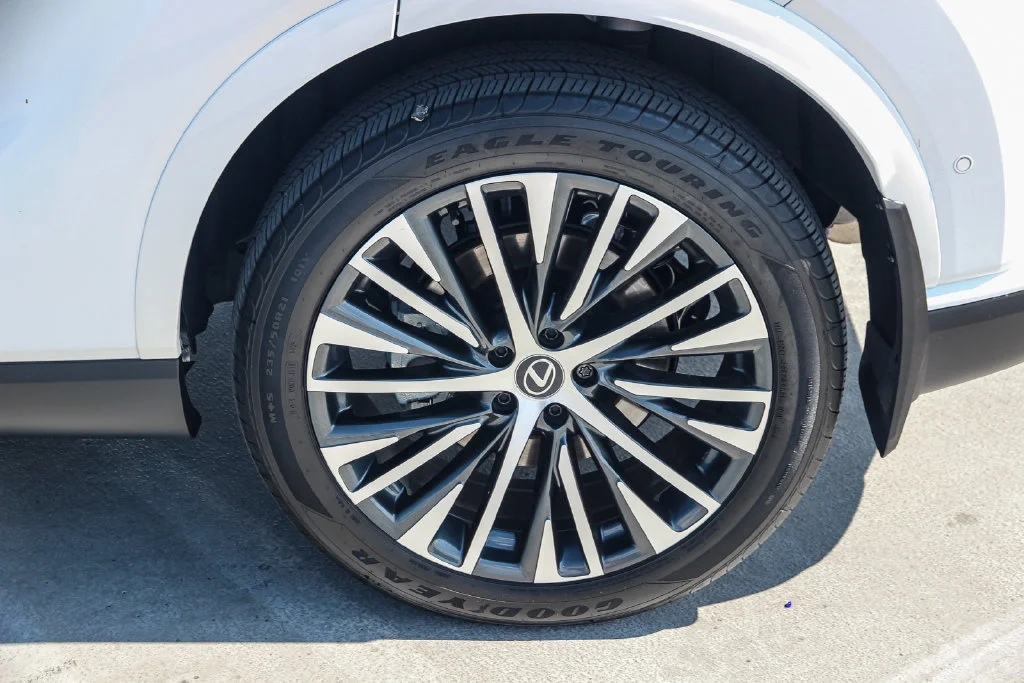 Certified Used 2025 White Lexus 350h Premium Plus image 12