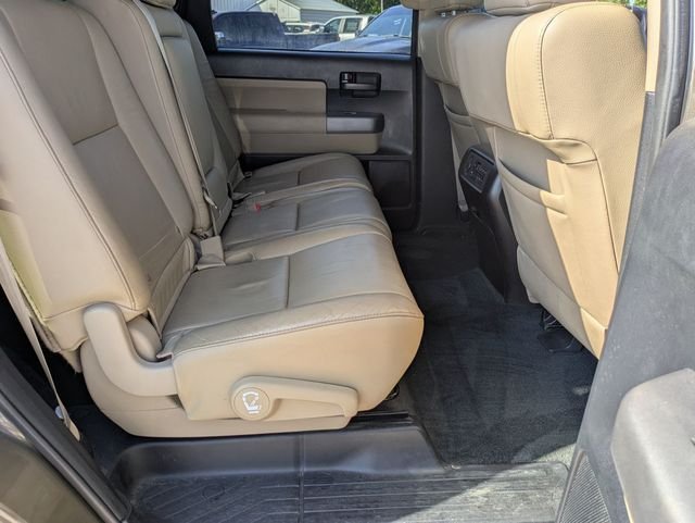 Used 2016  Toyota SR5 image 25