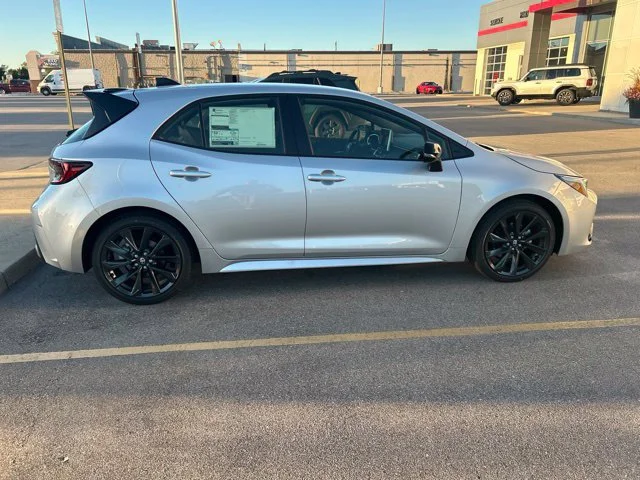 New 2027 Classic Silver Metallic Toyota  XSE image 6