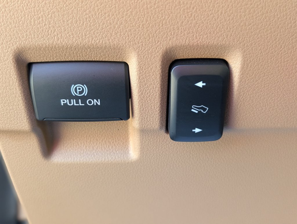 Used 2024 Red Ford Lariat image 25