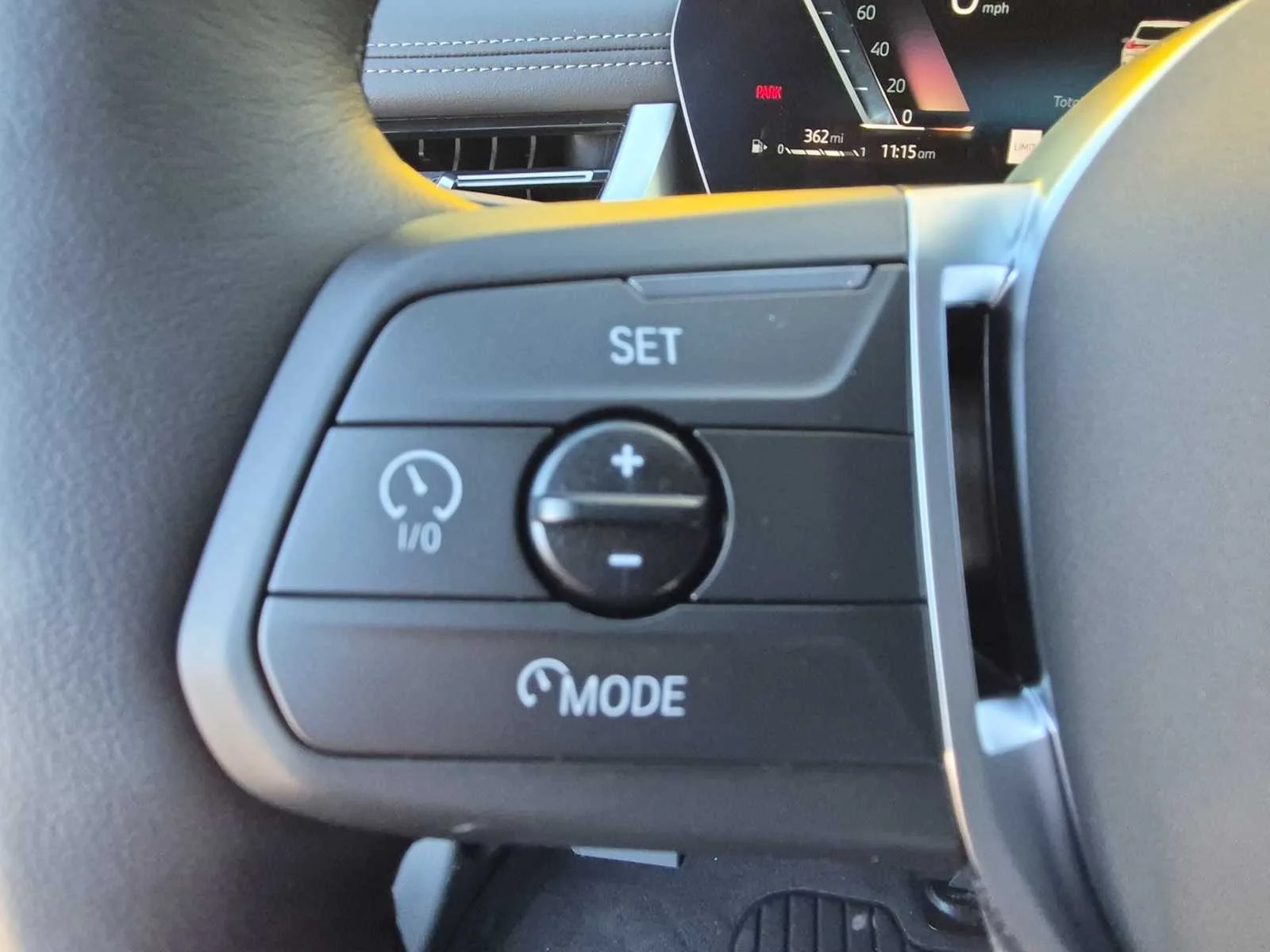 Used 2024 Alpine White BMW xDrive28i image 25
