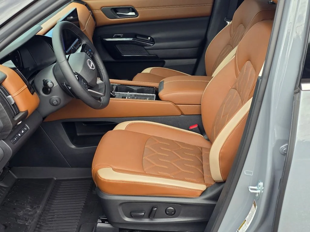 Used 2026 Gray Nissan Platinum image 16