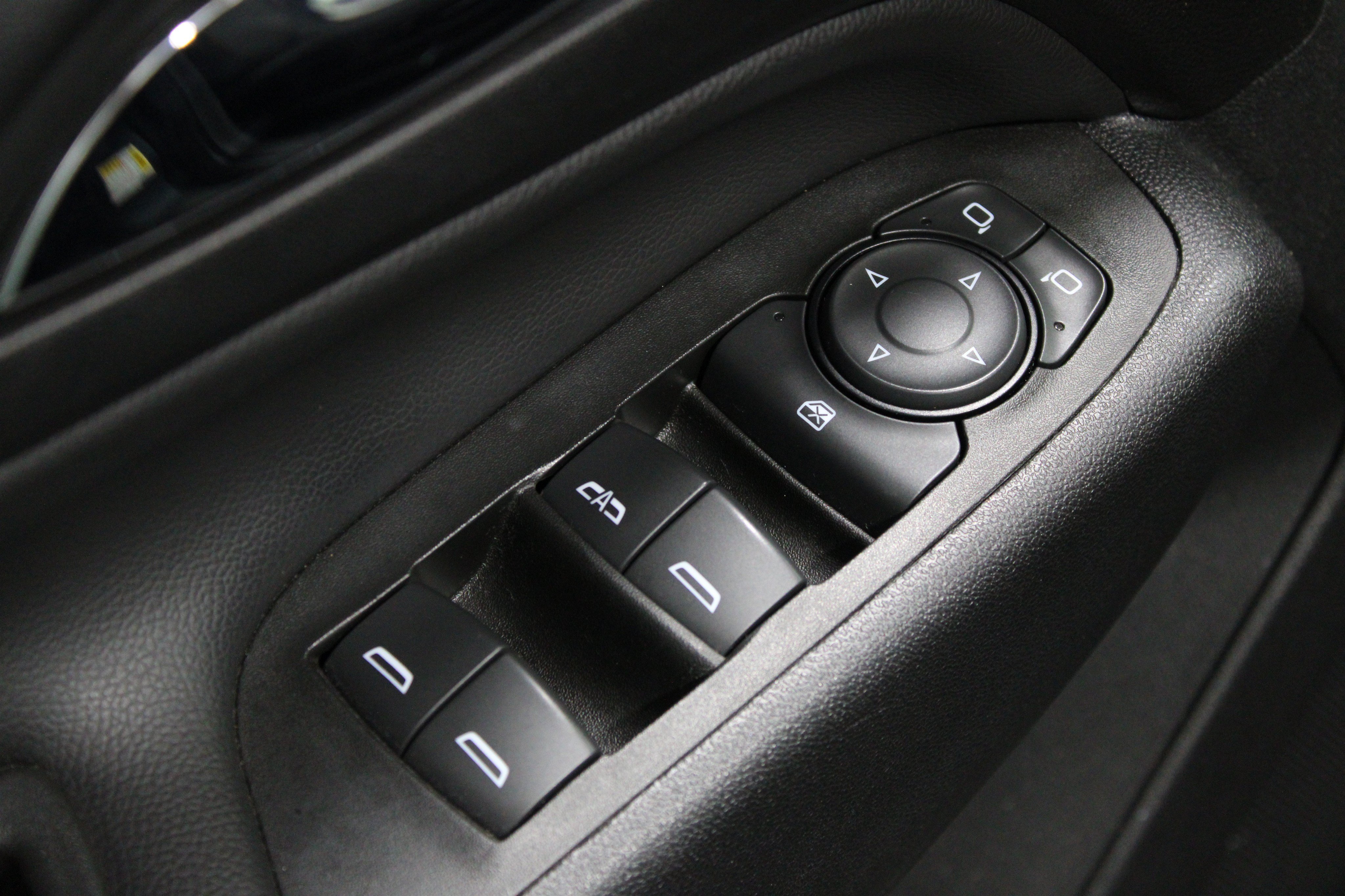 Used 2022 Iron Gray Metallic Chevrolet LT image 4