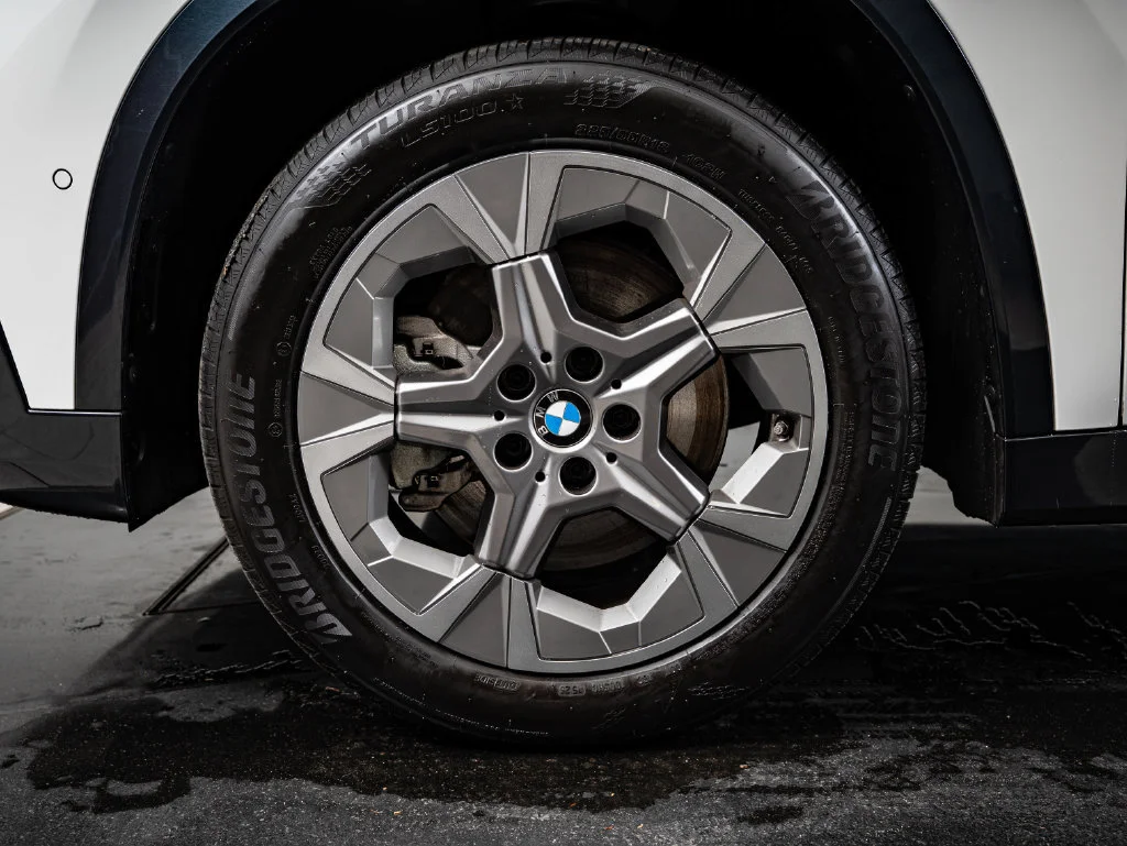 Used 2025 Alpine White BMW xDrive28i image 13